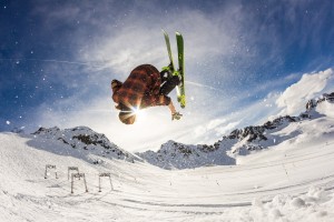 开云中国大陆-俱乐部签约新赞助商，商业合作深化，俱乐部赞助费排行榜